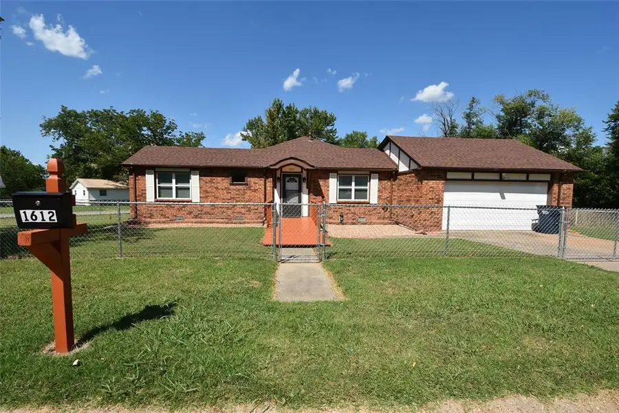 1612 Foster Avenue, Seminole, OK 74868 - #2