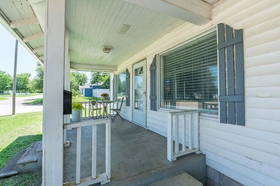 301 W Chicago Street, Shawnee, OK 74804 - #3