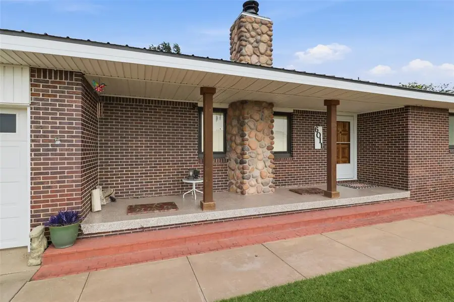 6011 Sunset Drive, Guymon, OK 73942 - #3