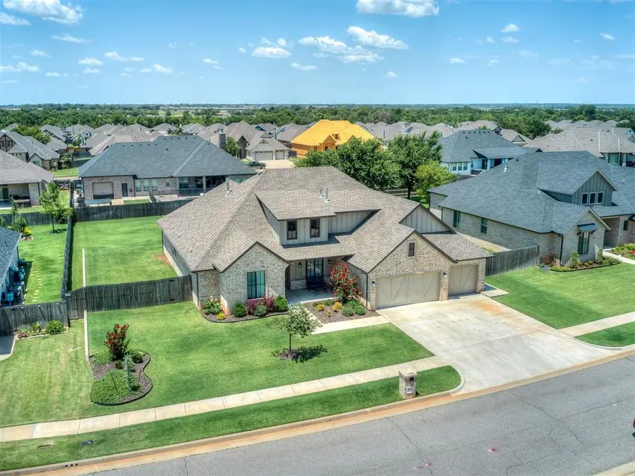 4301 Hunter Glen Drive, Oklahoma City, OK 73179 - #2