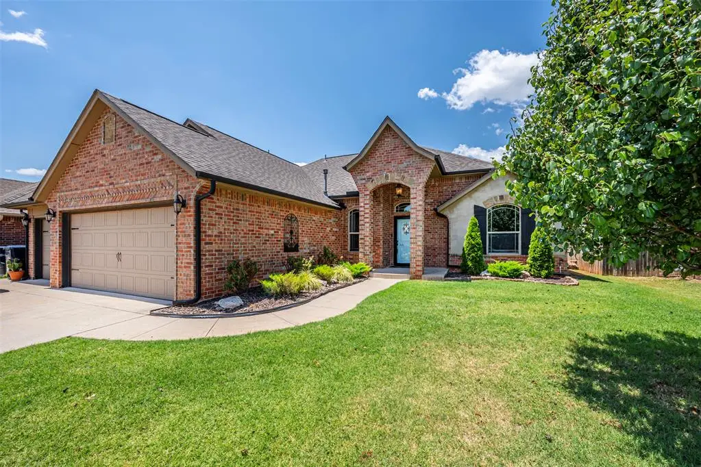 2241 Timber Crossing, Yukon, OK 73099 - #1