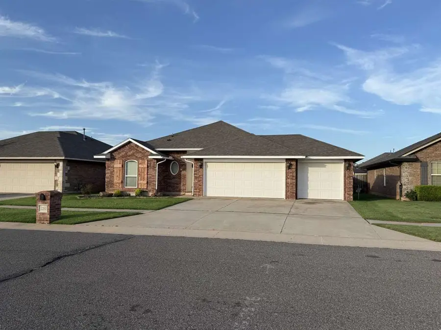 2261 Blue Jay Drive, Edmond, OK 73012 - #2