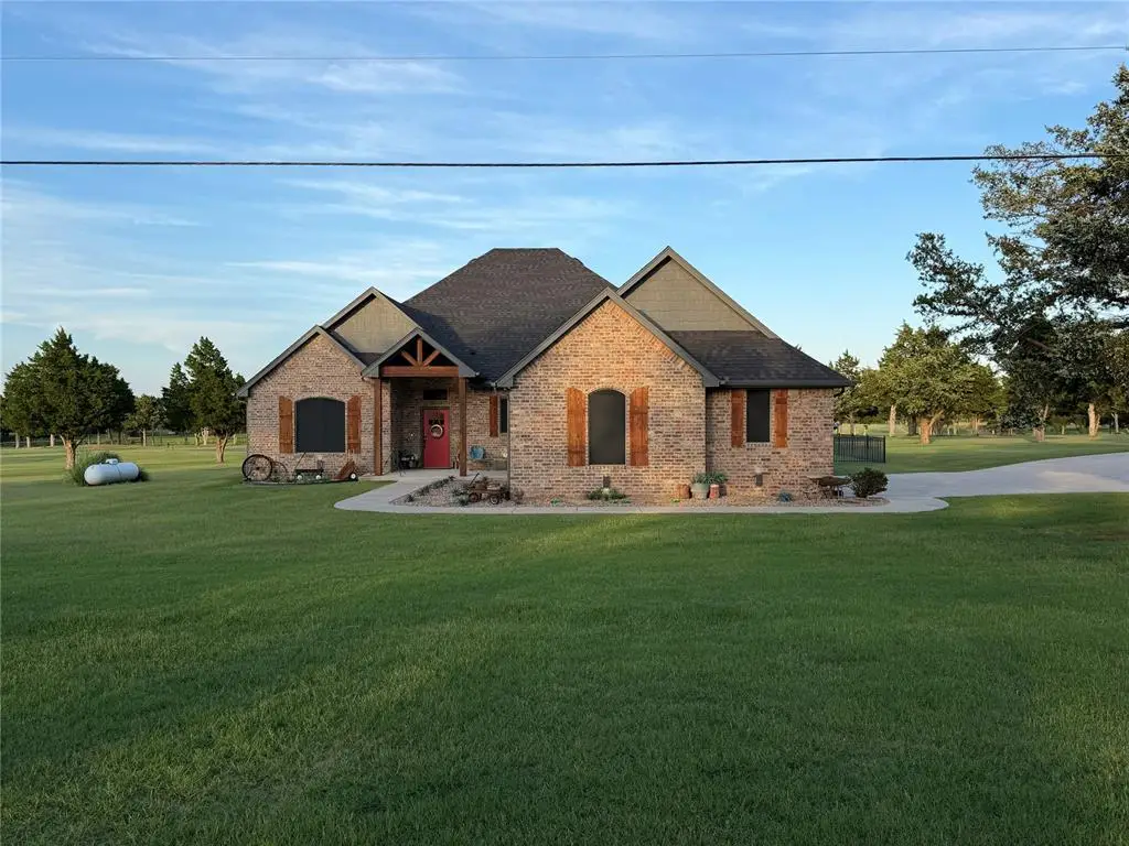 2040 S May Avenue, Guthrie, OK 73044 - #1