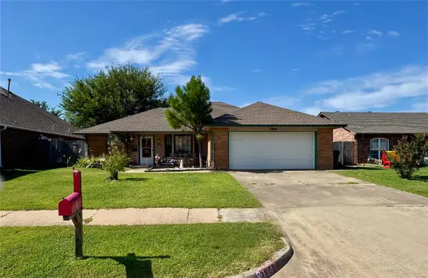 1340 NW 9th Street, Moore, OK 73170