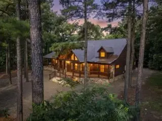 47 Red Berry Trail, Broken Bow, OK 74728