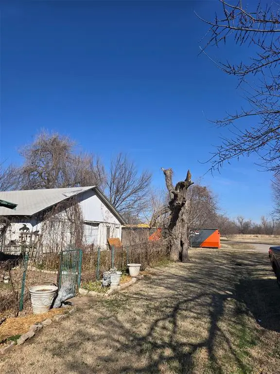 715 N Rock Island Avenue, El Reno, OK 73036 - #2