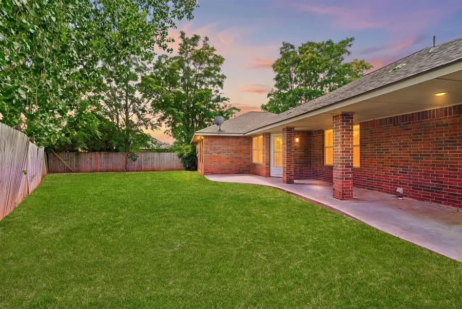 720 NW 8th Street, Moore, OK 73160 - #2