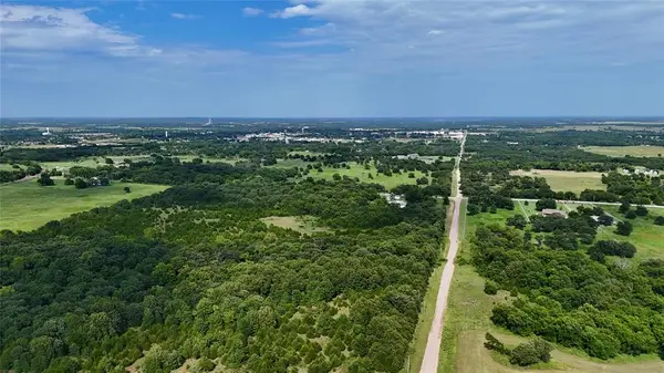 7 E 880 Road, Stroud, OK 74079