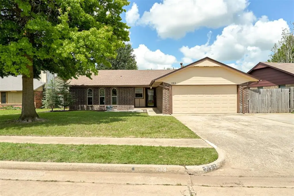 733 N Robinson Avenue, Moore, OK 73170 - #1