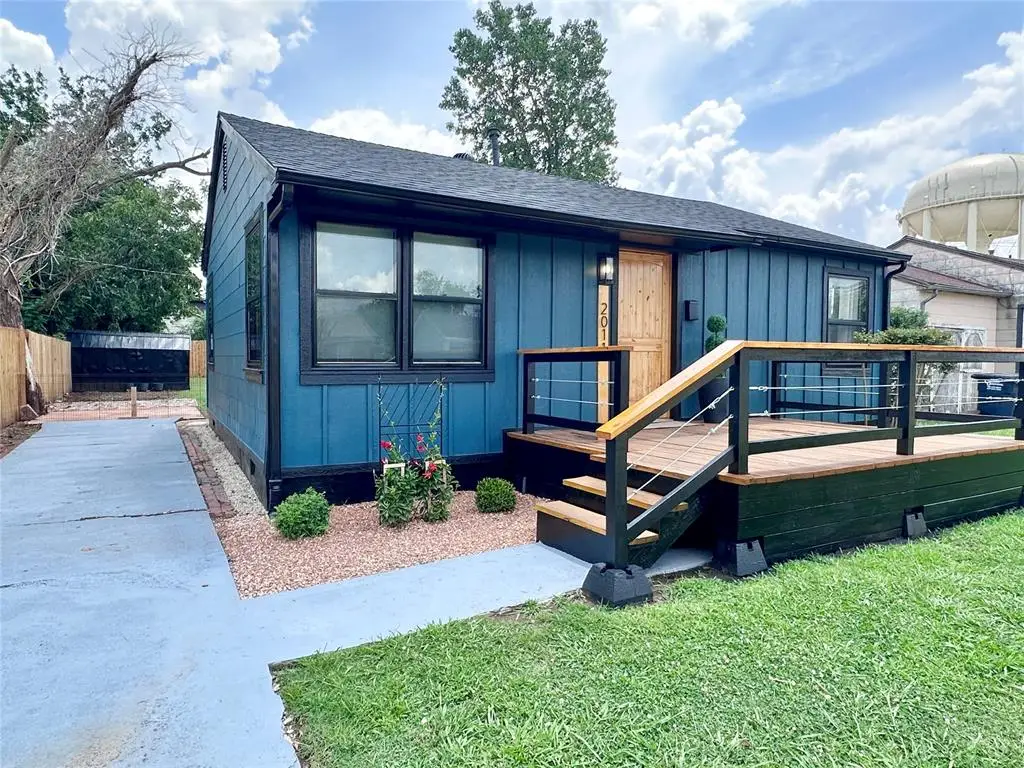 2011 N Dorothy Avenue, Shawnee, OK 74804 - #1