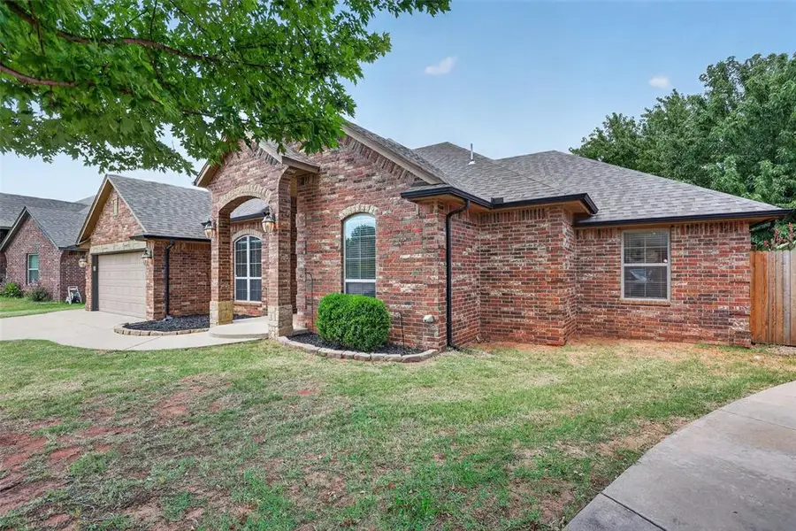 533 W Alamo Court Way, Mustang, OK 73064 - #3