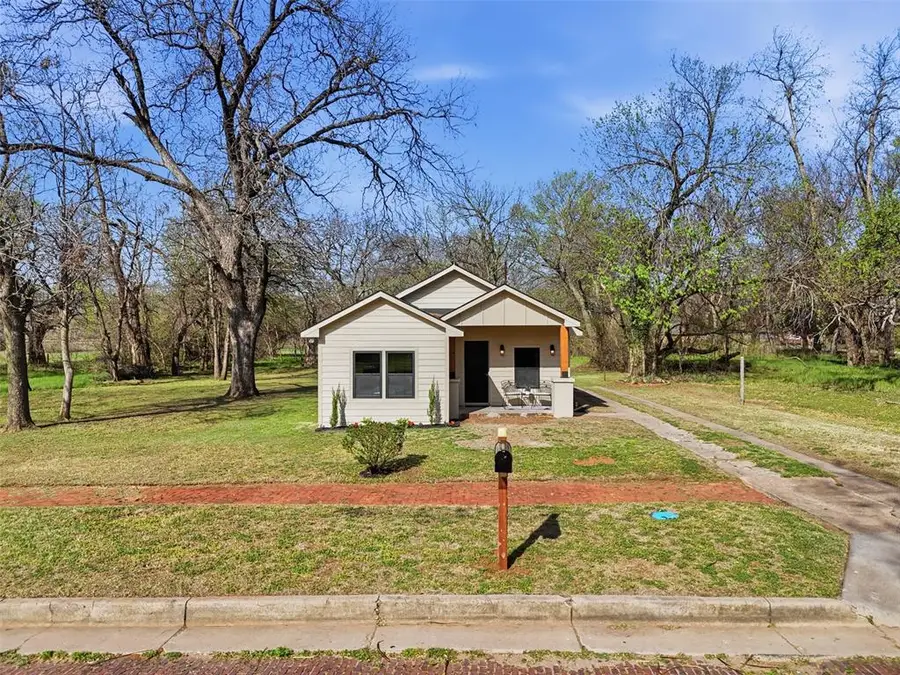 511 S 2nd Street, Guthrie, OK 73044 - #3