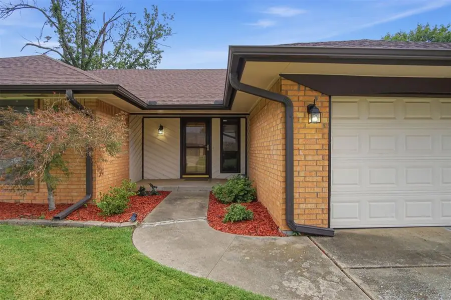 2412 Apple Way, Edmond, OK 73013 - #2