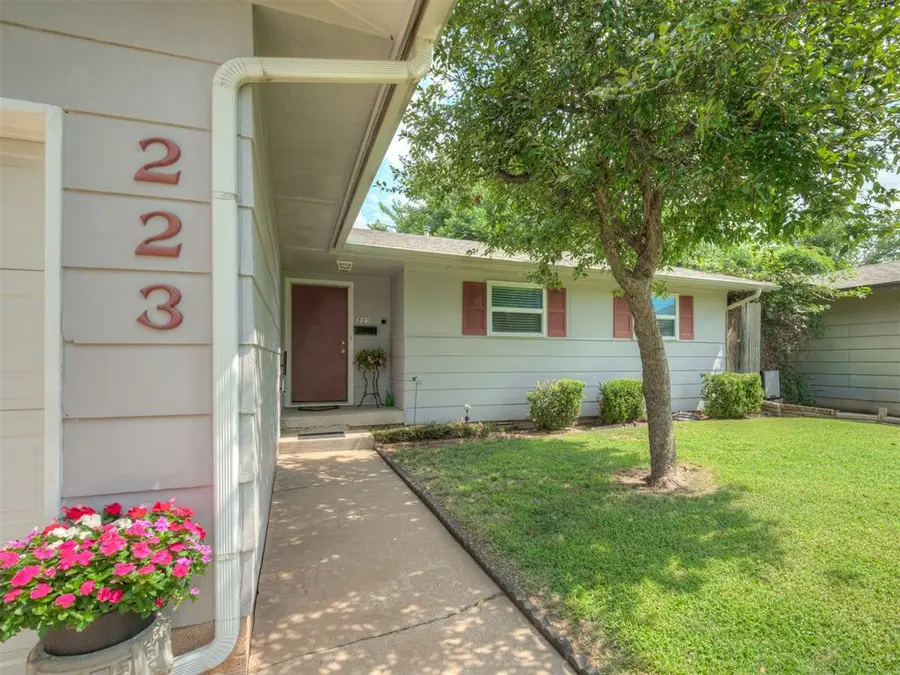 223 W 5th Street, Edmond, OK 73003 - #2