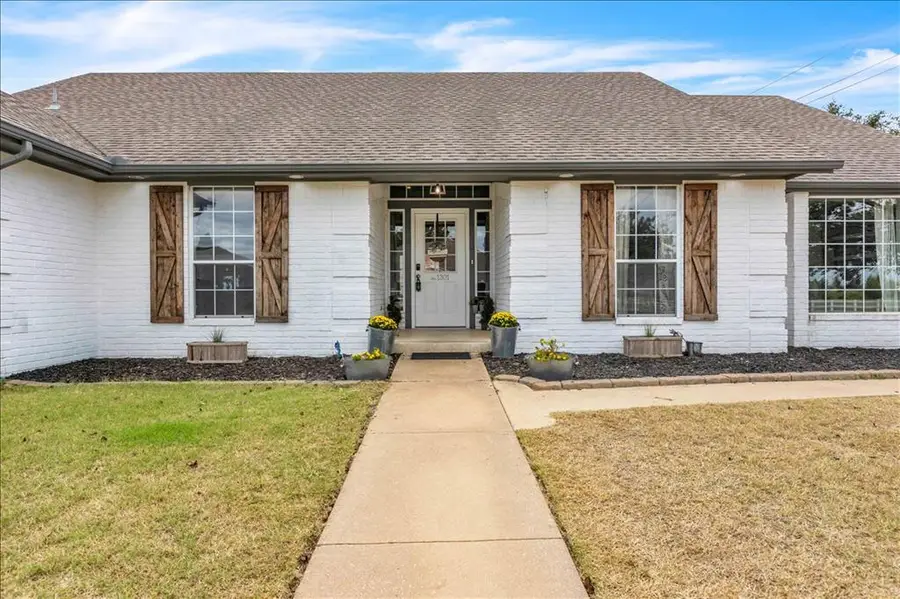1301 Manchester Drive, Shawnee, OK 74804 - #3