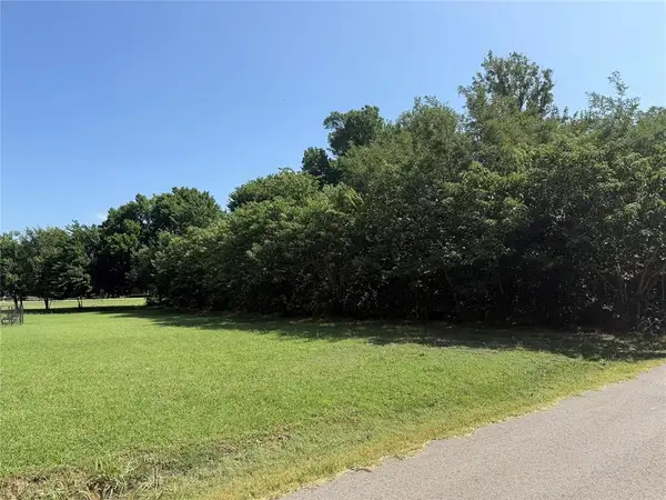 W Washington Street, Crescent, OK 73028