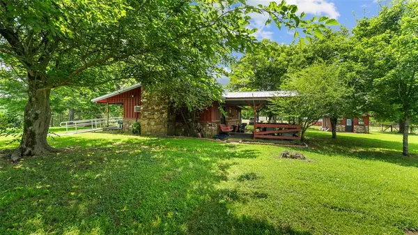 496 Cottonwood Trail, Broken Bow, OK 74728
