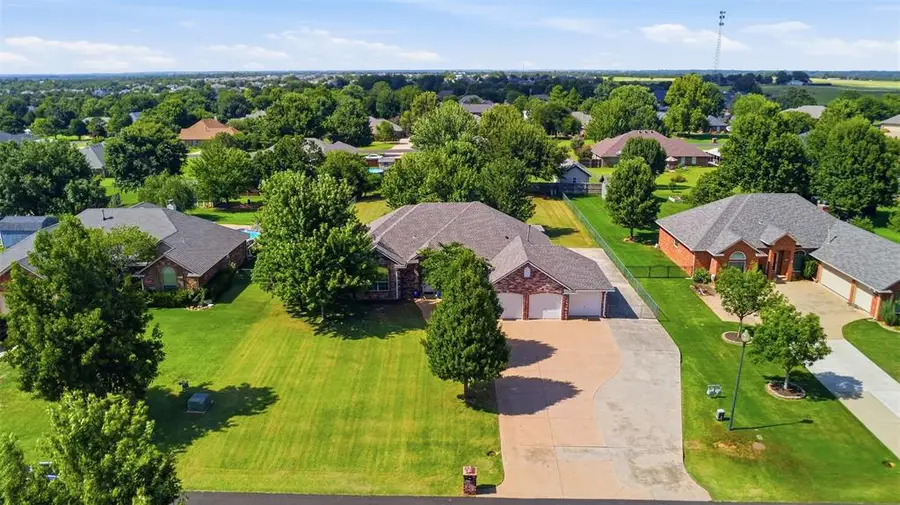 1009 Driver Lane, Edmond, OK 73025 - #2