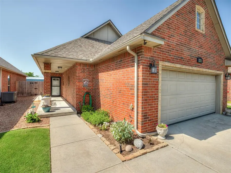 1228 SW 85th Terrace, Oklahoma City, OK 73139 - #2