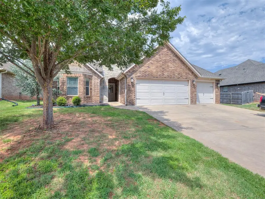 2409 Santa Monica Drive, Edmond, OK 73034 - #3