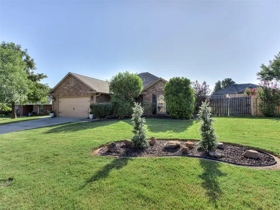 1916 N Shawnee Trail, Choctaw, OK 73020 - #2