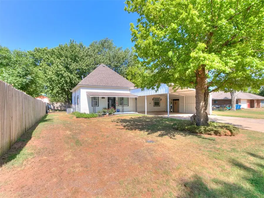 305 SE 1st Street, Tuttle, OK 73089 - #3