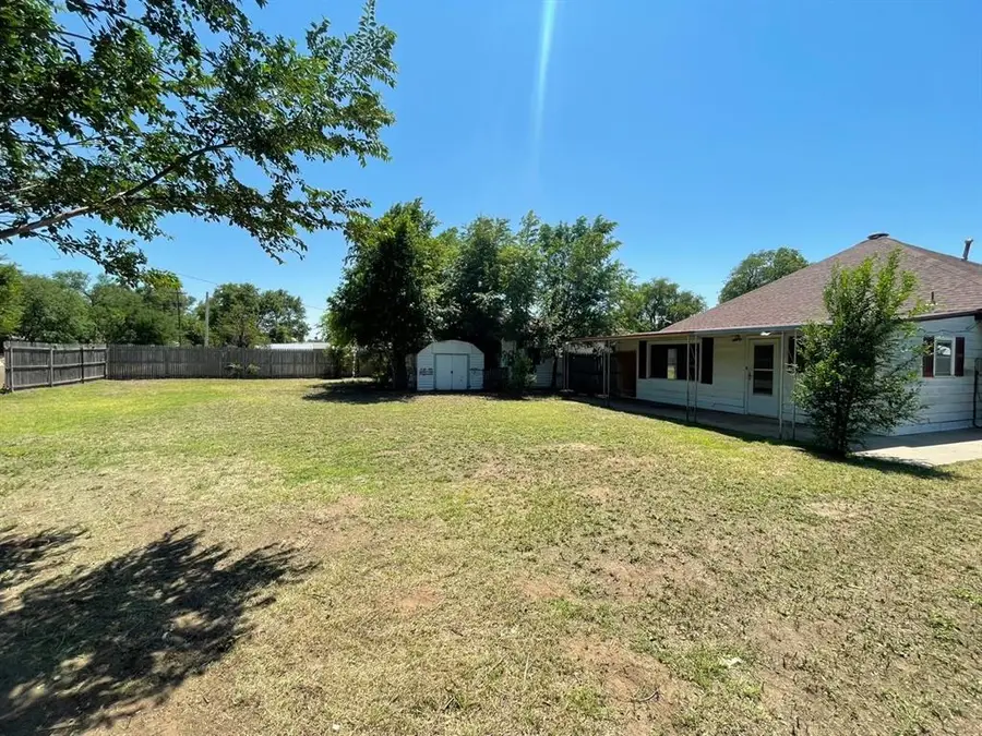 502 N Avenue B, Beaver, OK 73932 - #3