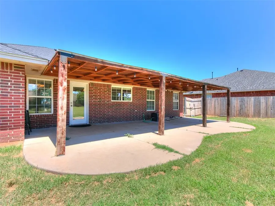 16104 Cantera Creek Drive, Edmond, OK 73013 - #3