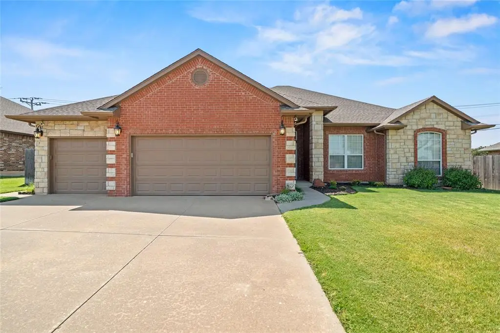 10809 Middlesbrough Lane, Yukon, OK 73099 - #1