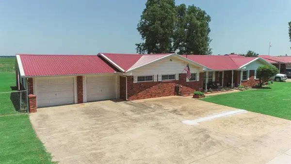 804 North Street, Maysville, OK 73057