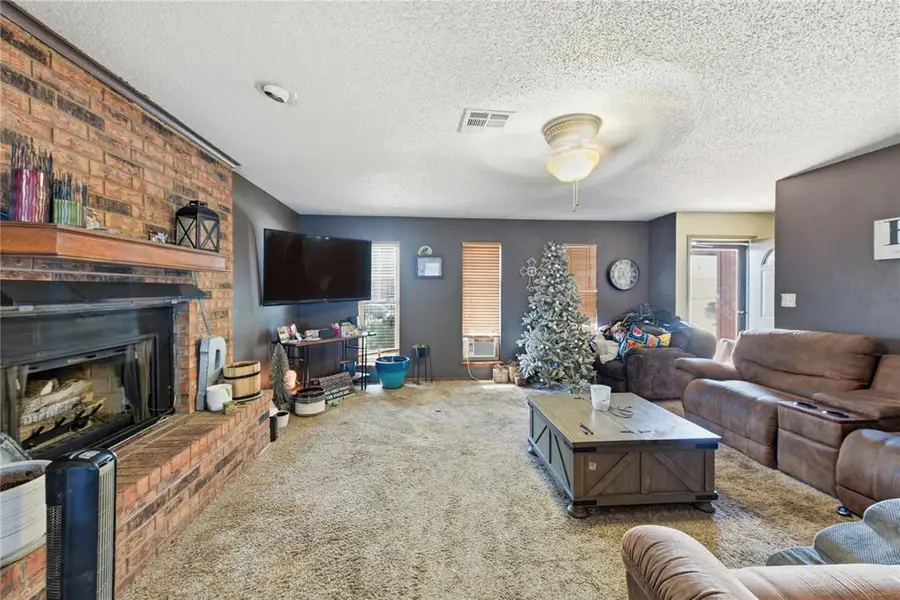 2058 W 7th Place, Elk City, OK 73644 - #3
