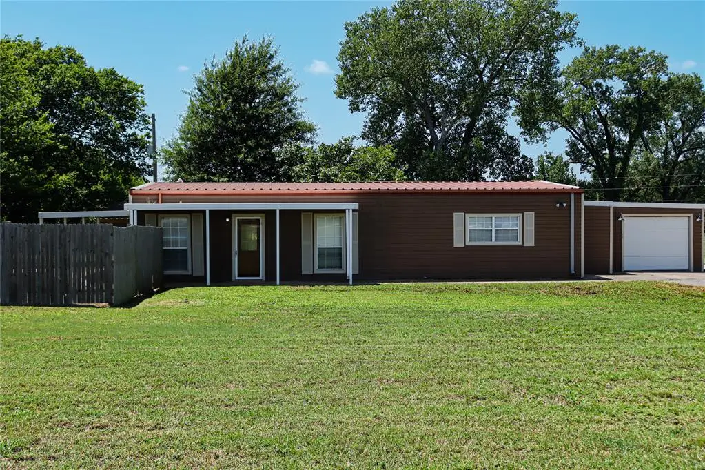 711 Airport Road, Prague, OK 74864 - #1