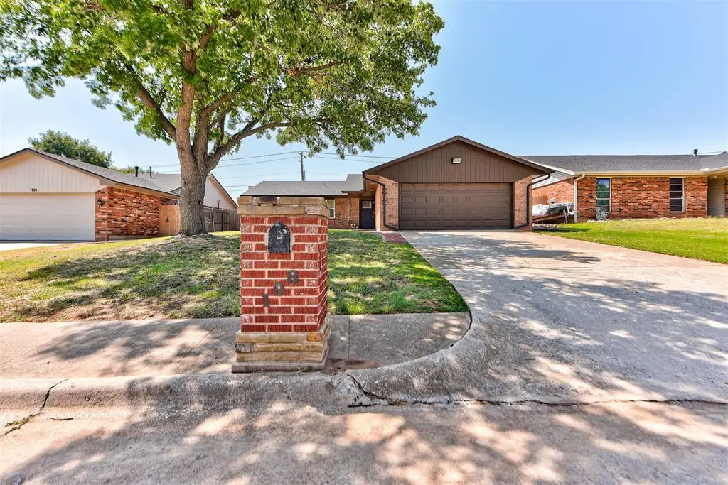 108 Chickasaw Lane, Yukon, OK 73099 - #1