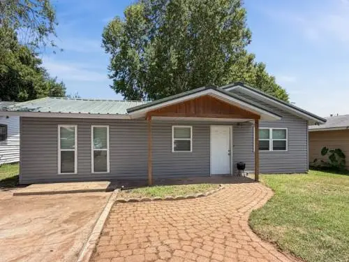 305 N 6th Street, Noble, OK 73068 - #1