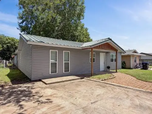 305 N 6th Street, Noble, OK 73068 - #3