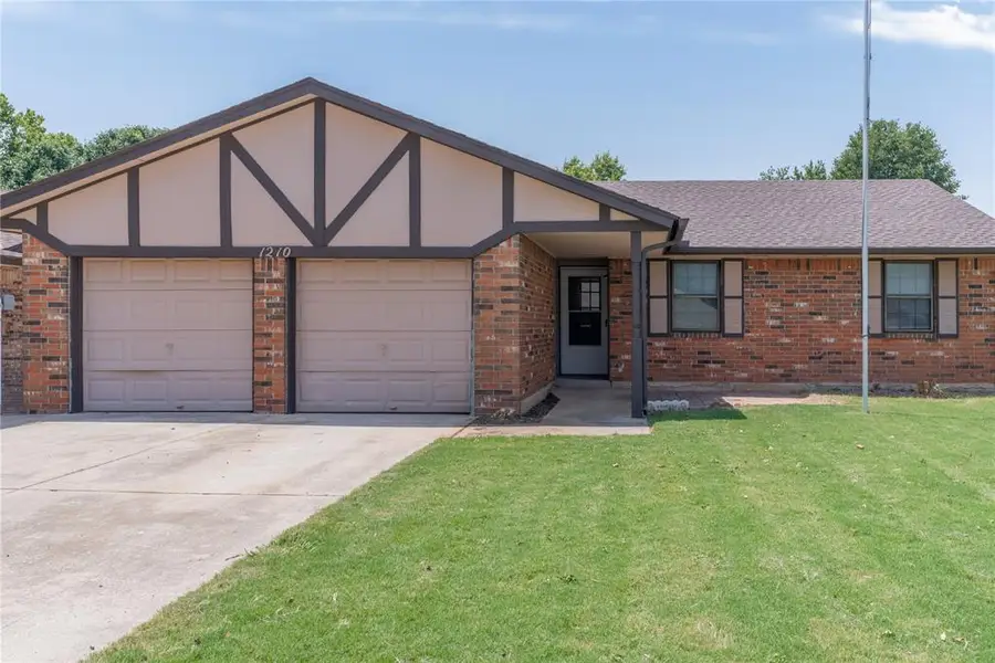 1210 Garden Grove, Yukon, OK 73099 - #2