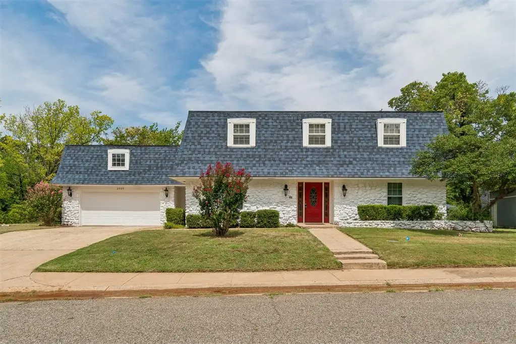 2709 Trail Creek Road, Edmond, OK 73012 - #1