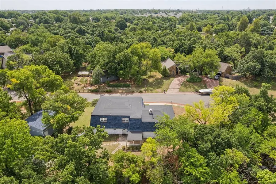 2709 Trail Creek Road, Edmond, OK 73012 - #3