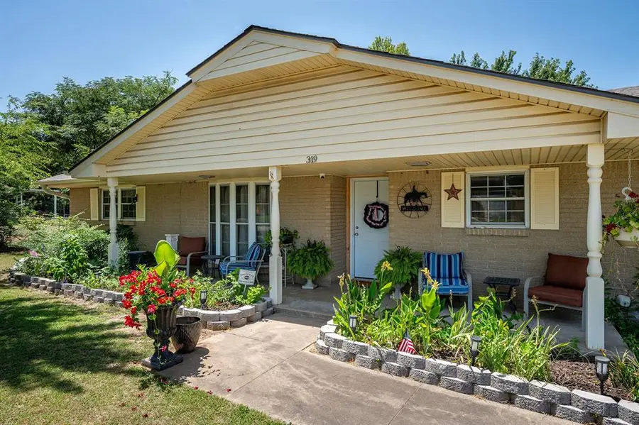 319 S Main Street, McLoud, OK 74851 - #3
