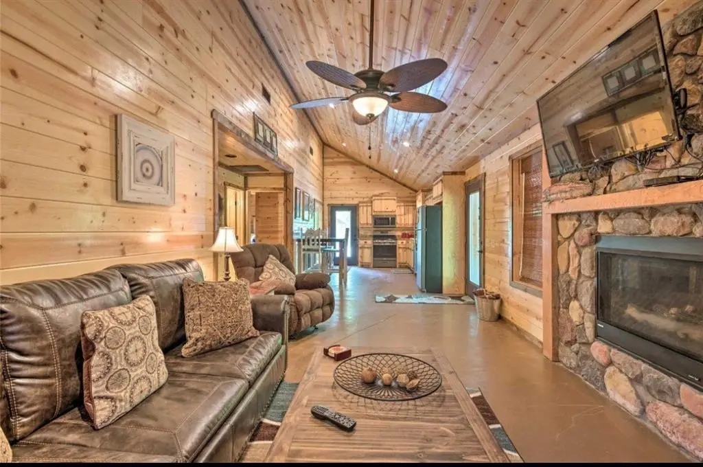 35 Triggerfish Road, Broken Bow, OK 74728 - #1