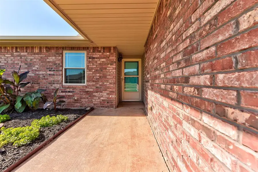 1404 SE 7th Street, Moore, OK 73160 - #3