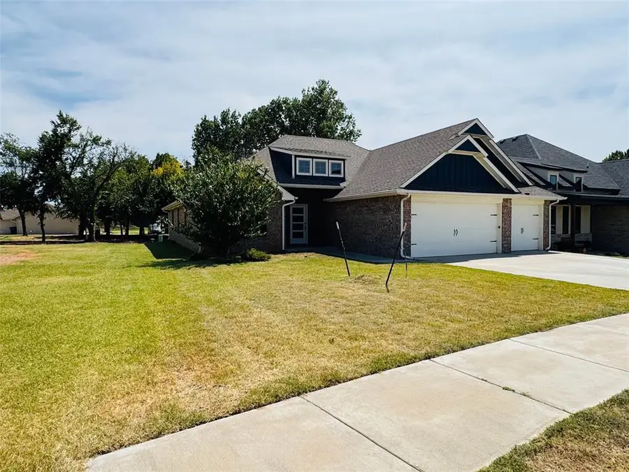 828 E Barajas Terrace, Mustang, OK 73064 - #3