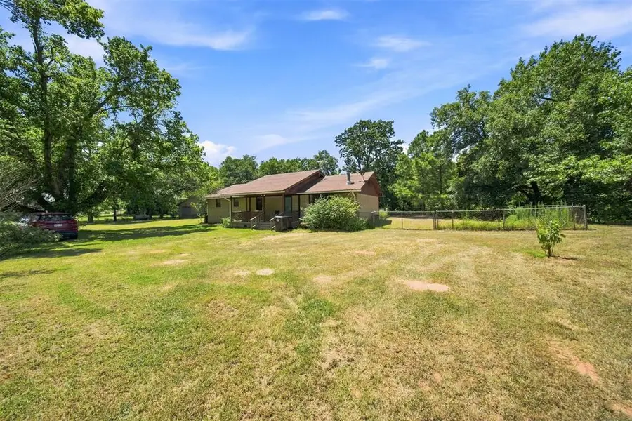 662 S Range Road, McLoud, OK 74851 - #2