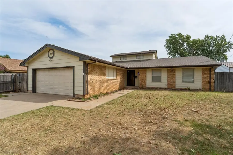 207 Del Mar Drive, Yukon, OK 73099 - #2