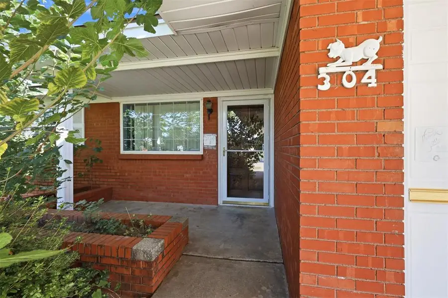 304 Country Club Terrace, Midwest City, OK 73110 - #3