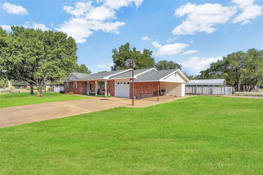 1001 W Ash Street, Hobart, OK 73651 - #3