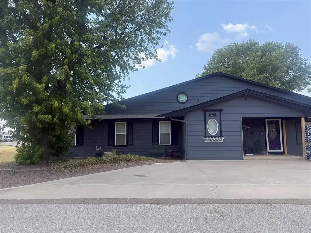 501 Garrett, Elk City, OK 73644 - #1