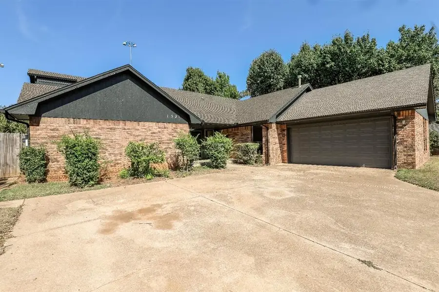 1321 Harding Avenue, Edmond, OK 73034 - #2