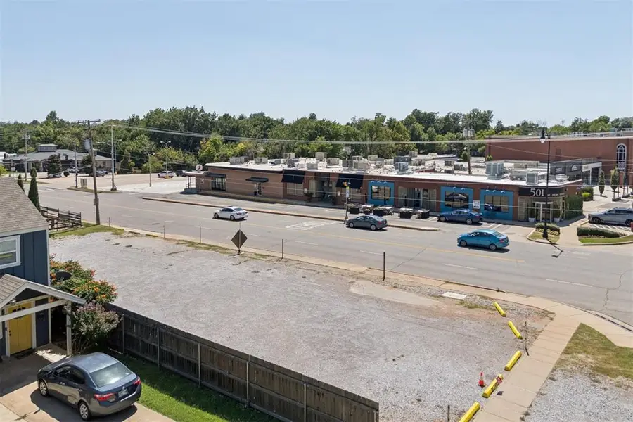 204 E 5th Street #E1, Edmond, OK 73034 - #2