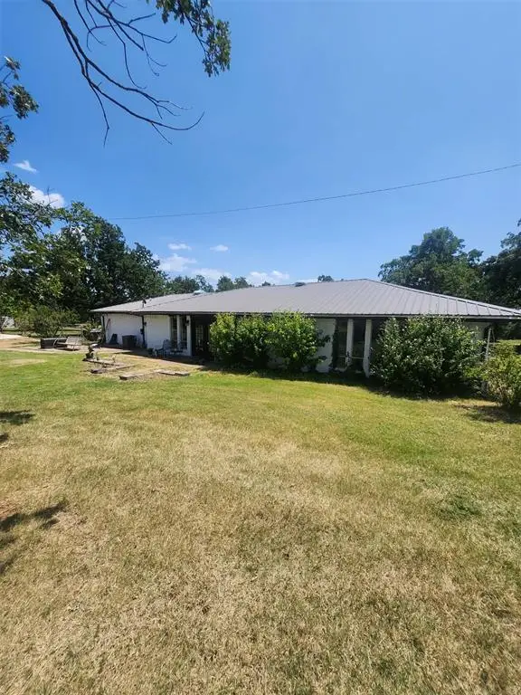13904 S Dobbs Road, McLoud, OK 74851